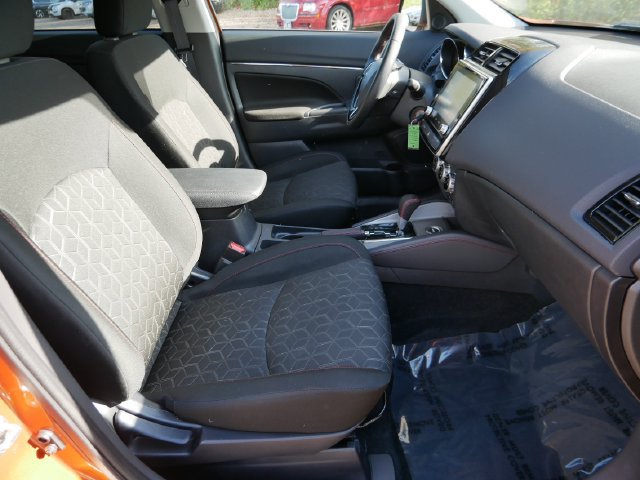 Used 2025 Mitsubishi Outlander Sport LE AWD/4WD image 8