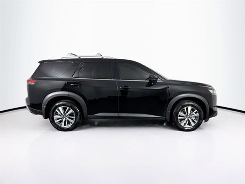 Used 2024 Nissan Pathfinder SL image 5