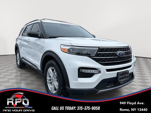 Used 2021 Ford Explorer XLT w/ Equipment Group 202A image 7