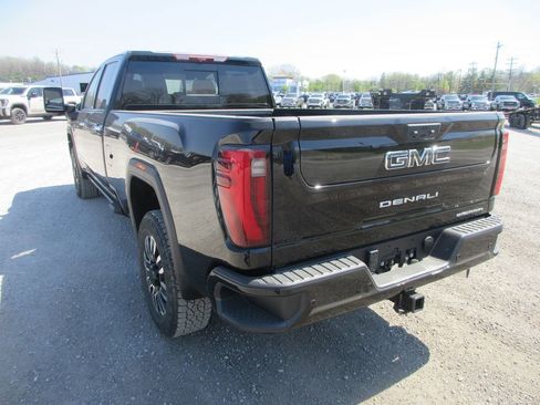 New 2026 GMC Sierra 3500 Denali Ultimate AWD/4WD image 9
