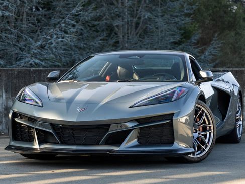 Used 2024 Chevrolet Corvette Z06 w/ Stealth Interior Trim Package image 28