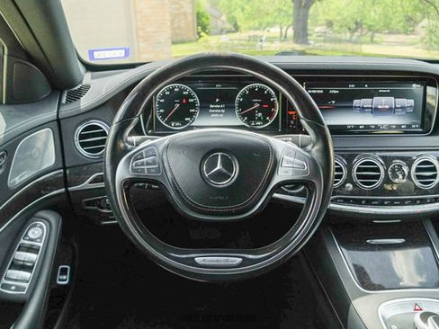 Used 2017 Mercedes-Benz S 550 4MATIC Sedan image 34