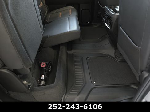 Used 2024 GMC Sierra 1500 AT4 w/ Technology Package AWD/4WD image 35