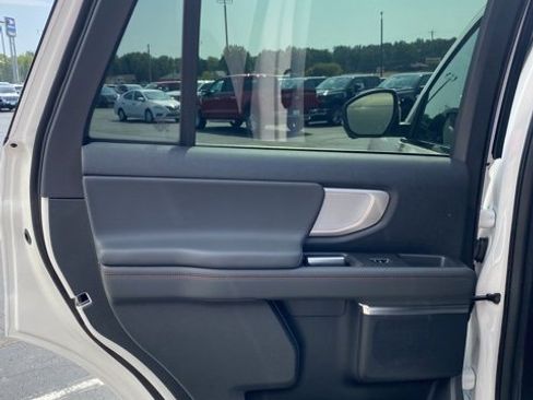 New 2025 Ford Expedition Active image 47