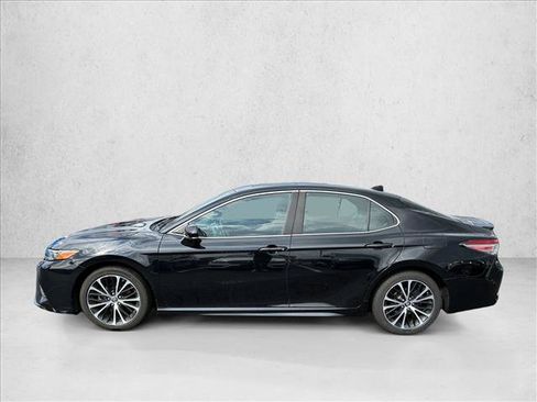 Used 2019 Toyota Camry SE FWD image 8
