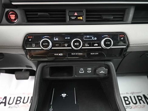 Used 2024 Honda Pilot EX-L image 9