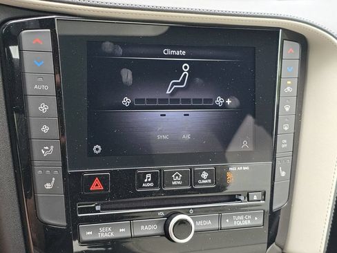 Certified 2025 INFINITI QX55 Luxe w/ Cargo Package AWD/4WD image 9