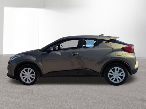 Used 2021 Toyota C-HR LE FWD image 8