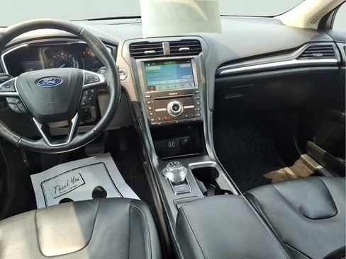 Used 2019 Ford Fusion Energi Titanium FWD image 10