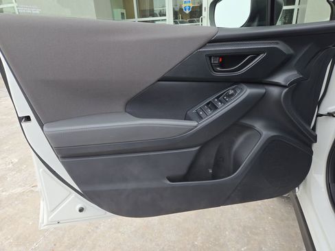 Used 2024 Subaru Crosstrek 2.0i Premium image 12