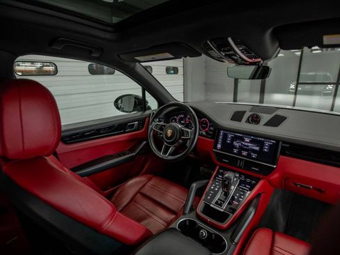Used 2020 Porsche Cayenne S AWD/4WD image 16