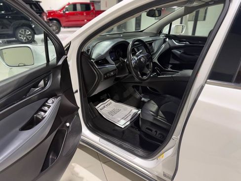 Used 2018 Buick Enclave Essence FWD image 14