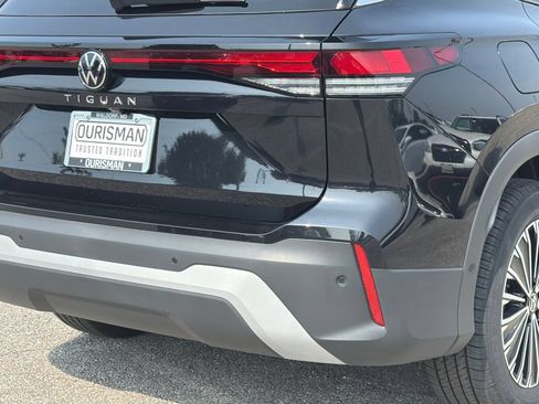 New 2026 Volkswagen Tiguan S FWD image 5