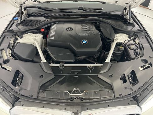 Used 2022 BMW 530i xDrive w/ Premium Package AWD/4WD image 9