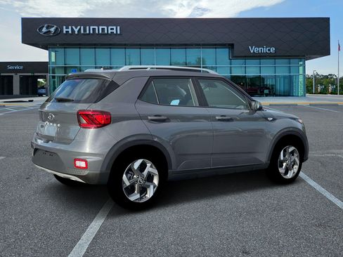New 2026 Hyundai Venue SEL FWD image 8