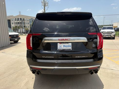 Used 2023 GMC Yukon Denali AWD/4WD image 7