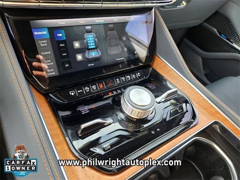 Used 2023 Jeep Grand Wagoneer Series III image 24