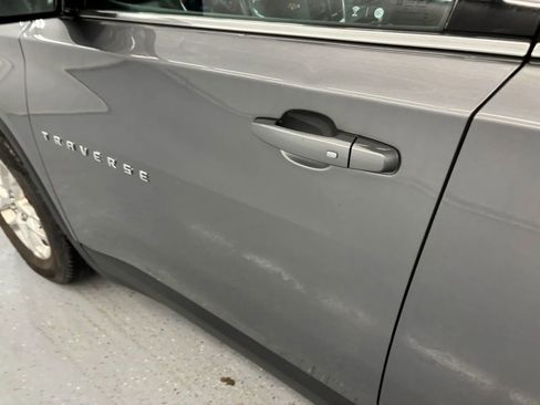Used 2019 Chevrolet Traverse LT FWD image 19