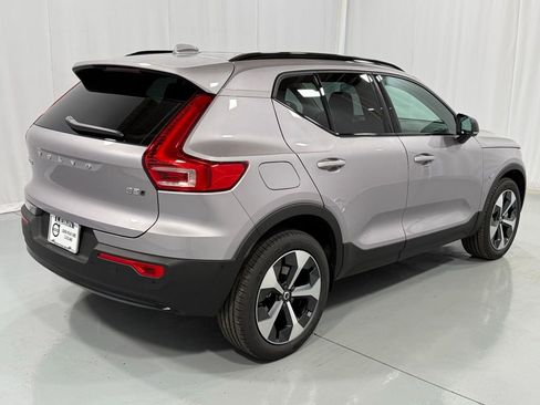 New 2026 Volvo XC40 B5 Plus AWD/4WD image 6