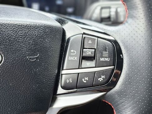 Used 2025 Ford Explorer ST-Line w/ ST-Line Street Pack AWD/4WD image 18