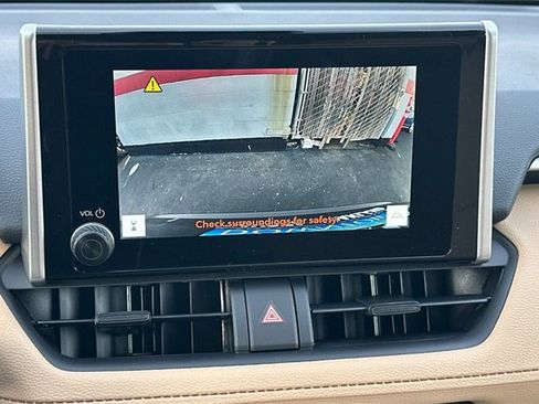 Used 2025 Toyota RAV4 LE image 18