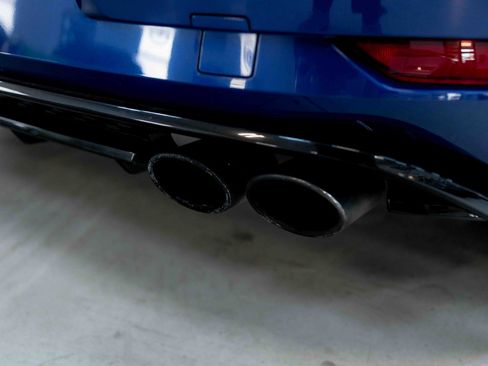 Used 2018 Volkswagen Golf R 4-Door image 23