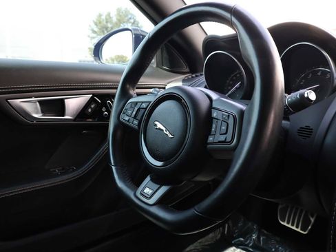 Used 2016 Jaguar F-TYPE R AWD/4WD image 14