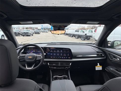 New 2026 Chevrolet Traverse LT w/ Sun and Wheel Package image 19