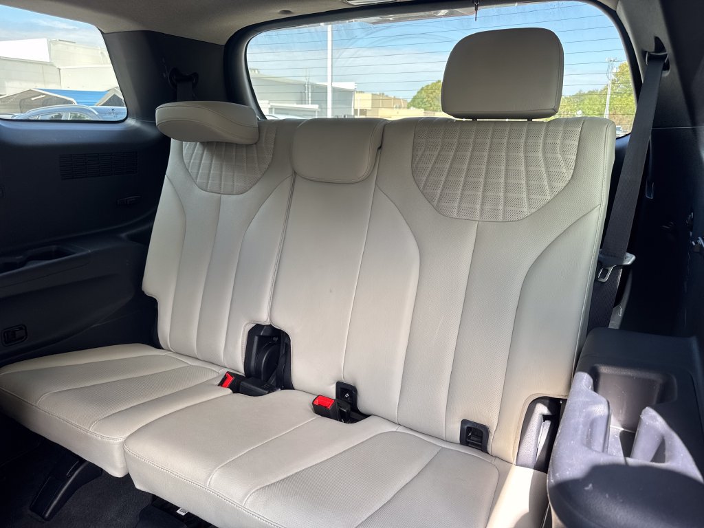 Used 2024 Hyundai Palisade Limited AWD/4WD image 12