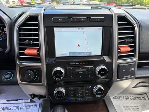 Used 2017 Ford F150 Platinum w/ Equipment Group 701A Luxury AWD/4WD image 18