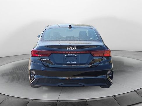Used 2023 Kia Forte LXS FWD image 4