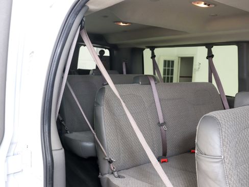 Used 2020 Chevrolet Express 3500 LT w/ LT Preferred Equipment Group image 16