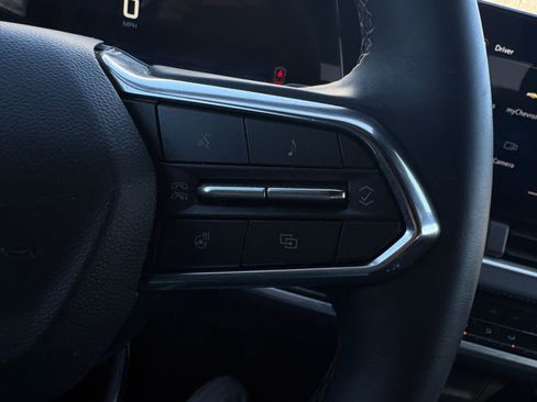 Used 2025 Chevrolet Equinox LT image 13