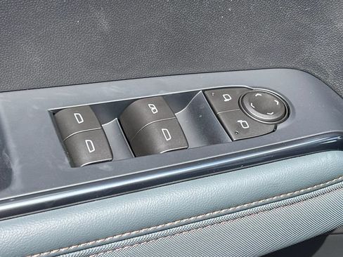 New 2026 GMC Acadia AT4 w/ Luxury Package AWD/4WD image 16