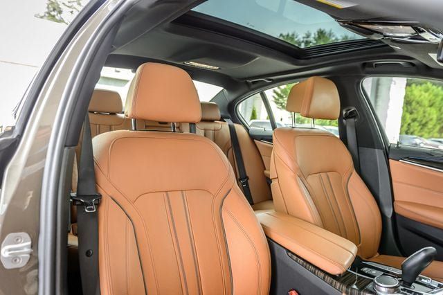 Used 2017 BMW 540i RWD image 41