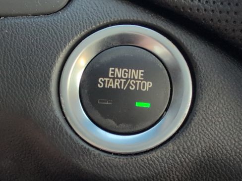 Used 2022 Chevrolet Equinox Premier image 23