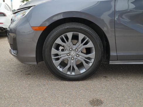 Used 2025 Honda Odyssey Touring image 12