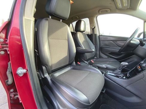 Used 2018 Buick Encore Preferred image 25