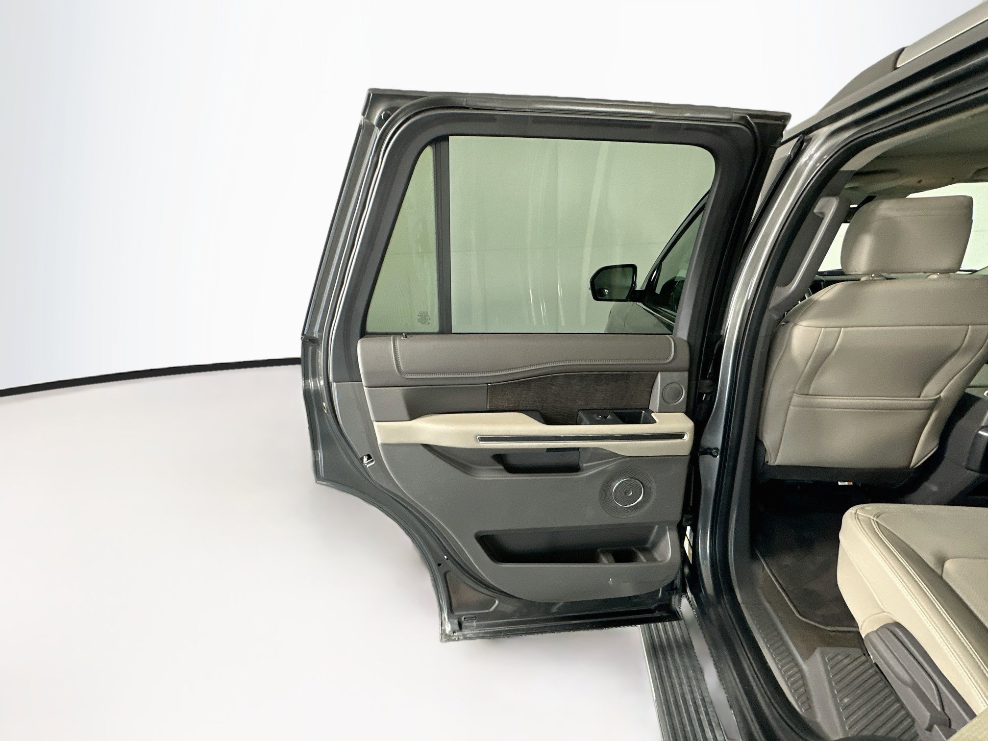 Used 2019 Ford Expedition Limited AWD/4WD image 27