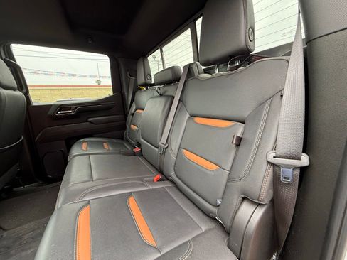 Used 2024 GMC Sierra 1500 AT4 w/ Technology Package AWD/4WD image 12