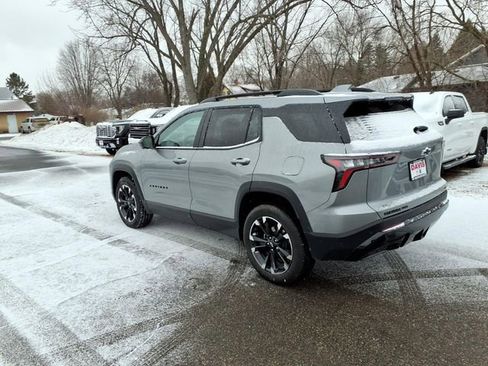 Used 2025 Chevrolet Equinox RS w/ Safety and Technology Package image 6