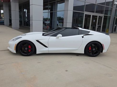 Used 2015 Chevrolet Corvette Stingray Coupe RWD image 4
