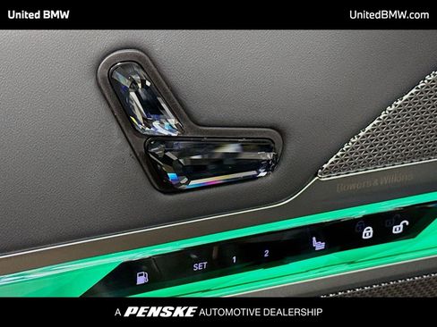 New 2026 BMW 750e xDrive w/ Premium Package image 4