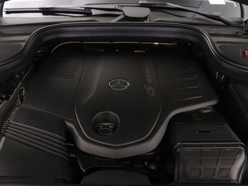 New 2026 Mercedes-Benz GLS 450 4MATIC image 9