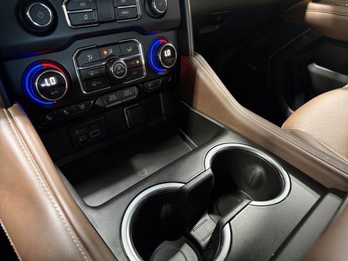 Used 2021 Chevrolet Tahoe High Country image 35