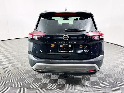 Used 2021 Nissan Rogue SV w/ Premium Package FWD image 4
