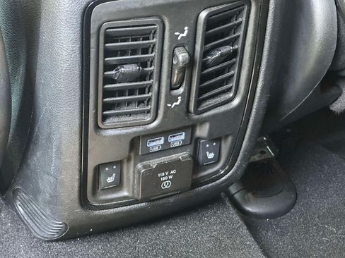 Used 2024 Dodge Durango GT AWD/4WD image 14
