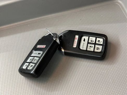 Used 2017 Honda Odyssey EX-L image 41