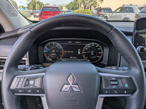 Used 2023 Mitsubishi Outlander SE AWD/4WD image 26