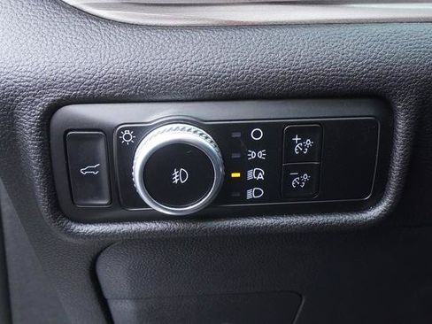 Used 2022 Ford Explorer Limited w/ Equipment Group 301A RWD image 24